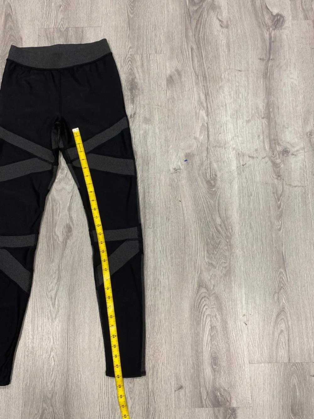Alo Yoga Heather Grey & Black Interlace Seamless Leggings Size M